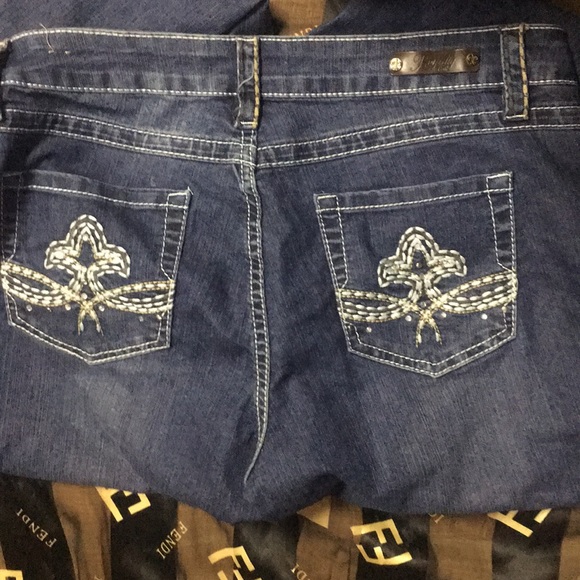 Jeans - Picture 2 of 3